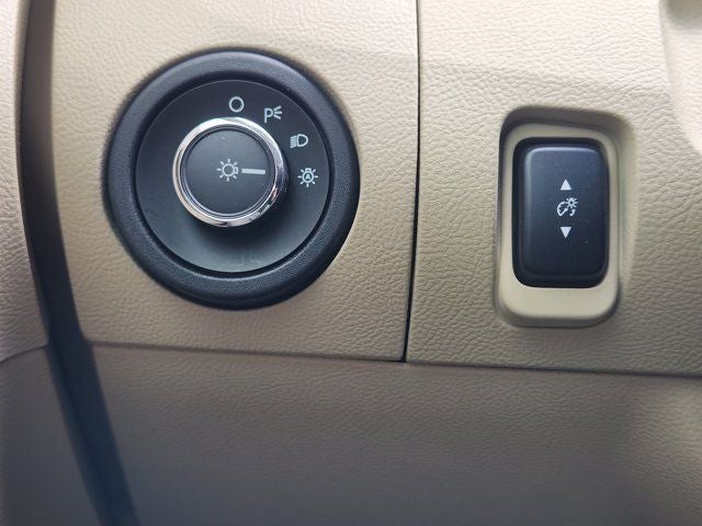2017 Ford Taurus SEL