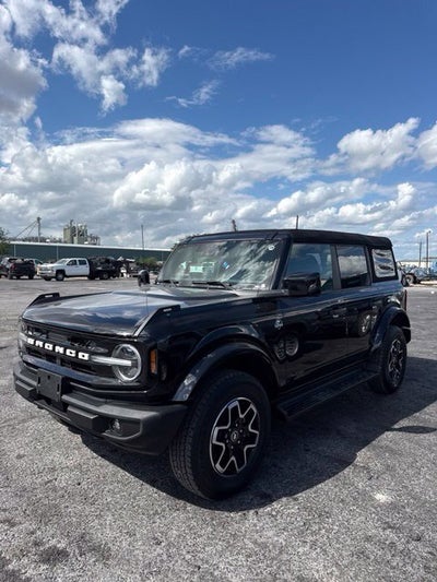 2026 Ford Bronco Outer Banks