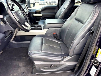 2022 Ford F-350SD Lariat