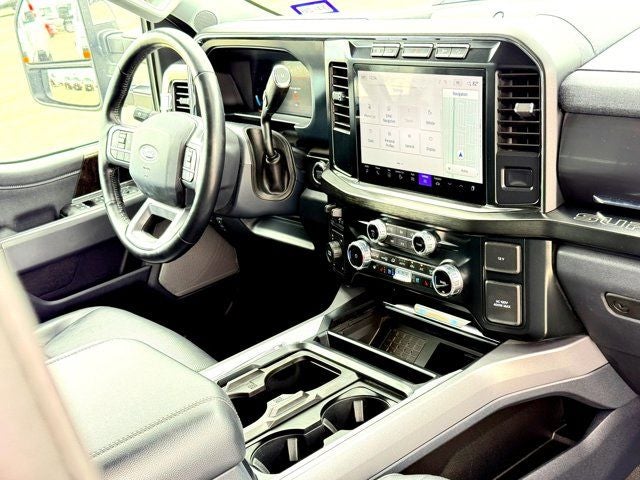 2023 Ford F-350SD Lariat