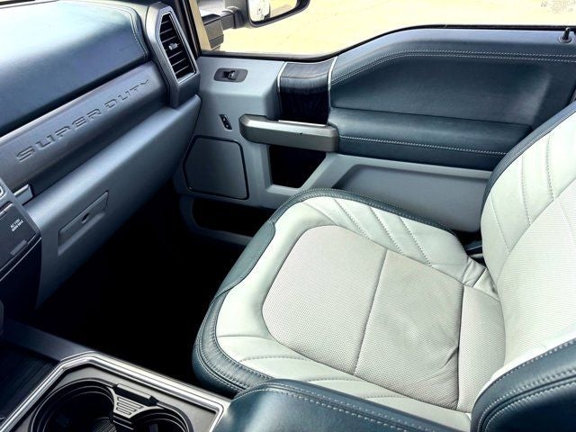 2022 Ford F-450SD Limited