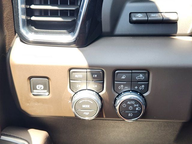 2026 GMC Sierra 2500HD Denali