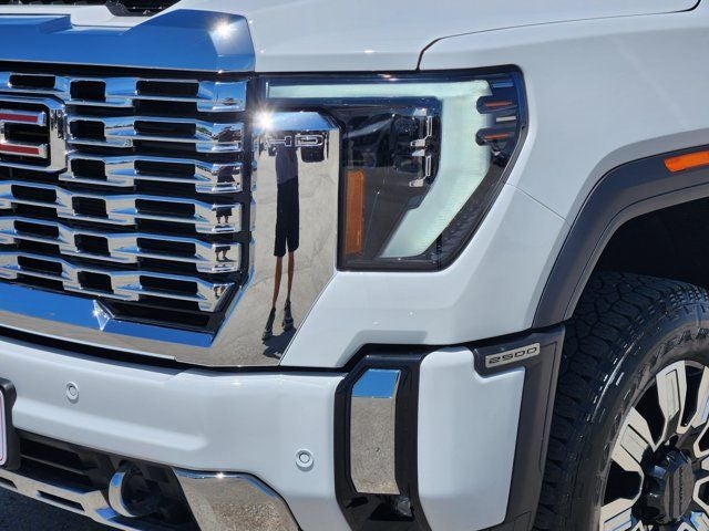 2026 GMC Sierra 2500HD Denali