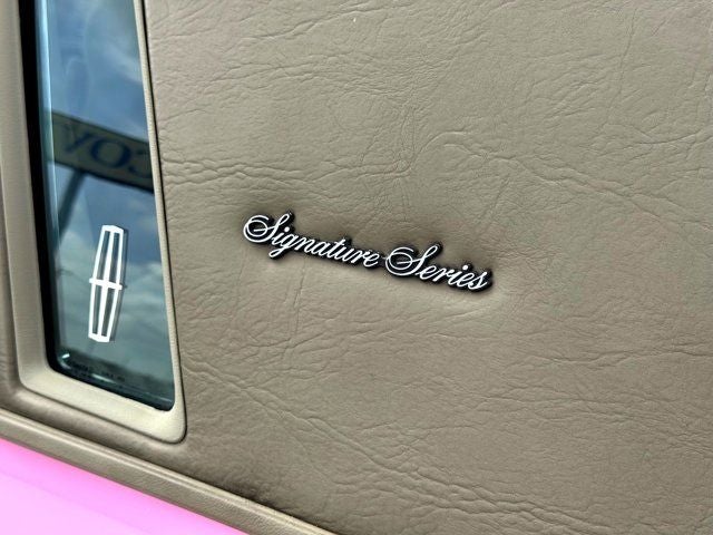 1989 Lincoln Town Car Signature