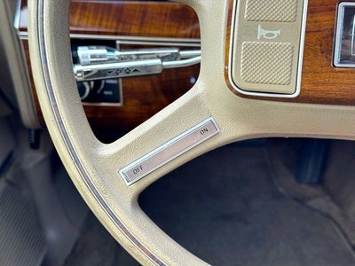1989 Lincoln Town Car Signature