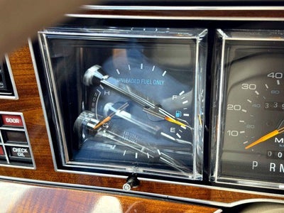 1989 Lincoln Town Car Signature