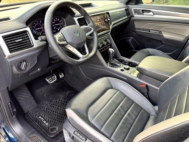2022 Volkswagen Atlas Cross Sport 3.6L V6 SEL Premium R-Line