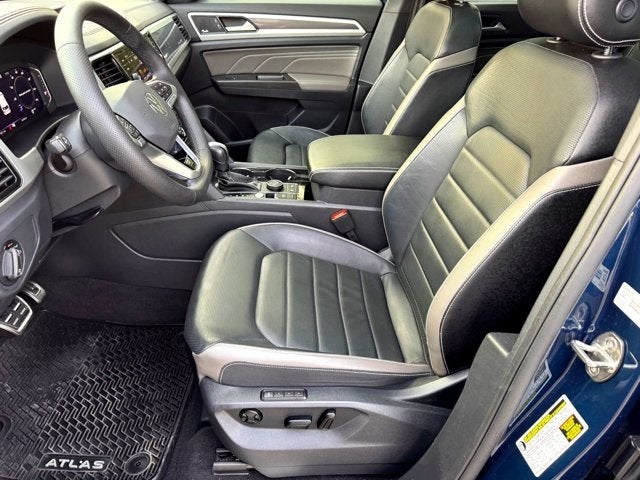 2022 Volkswagen Atlas Cross Sport 3.6L V6 SEL Premium R-Line