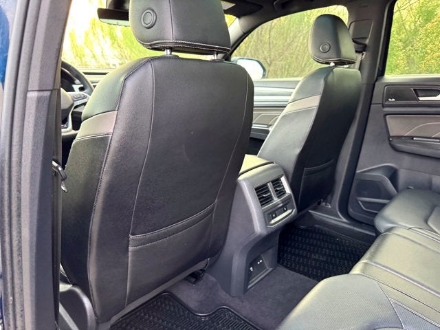 2022 Volkswagen Atlas Cross Sport 3.6L V6 SEL Premium R-Line