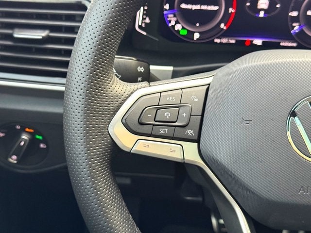 2022 Volkswagen Atlas Cross Sport 3.6L V6 SEL Premium R-Line