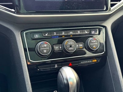 2022 Volkswagen Atlas Cross Sport 3.6L V6 SEL Premium R-Line