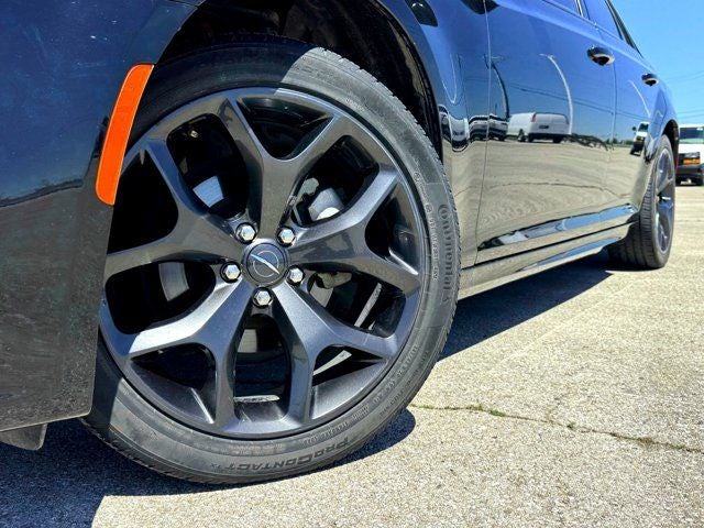 2020 Chrysler 300 Touring