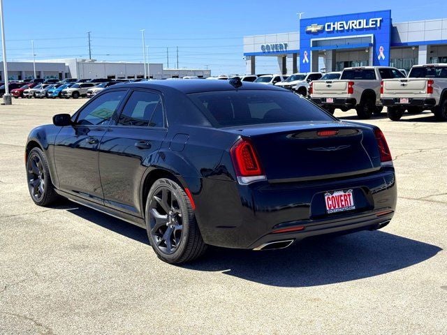 2020 Chrysler 300 Touring