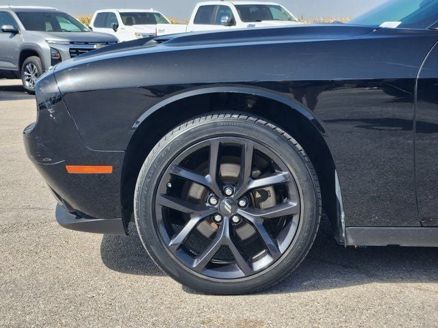 2022 Dodge Challenger SXT