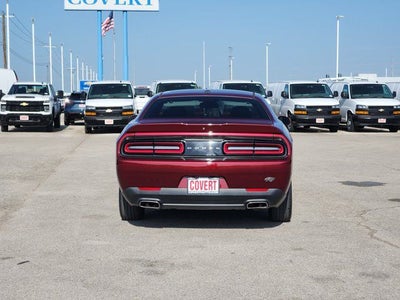 2022 Dodge Challenger SXT