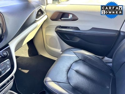 2019 Chrysler Pacifica Touring L