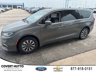 2022 Chrysler Pacifica Hybrid Touring L