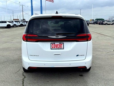 2024 Chrysler Pacifica Hybrid Select