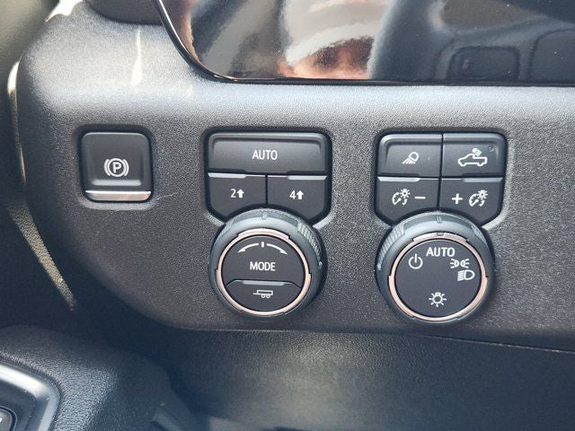 2025 Chevrolet Silverado 1500 LT LT1