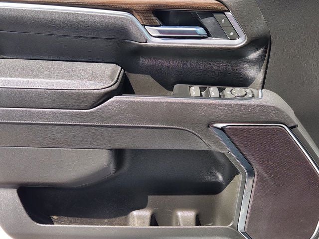 2025 Chevrolet Silverado 1500 LT LT1