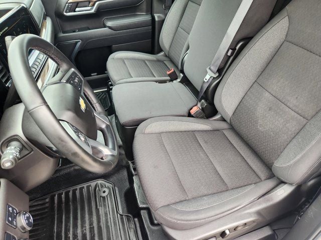 2025 Chevrolet Silverado 1500 LT LT1