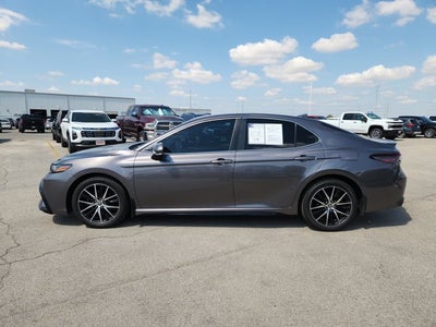 2022 Toyota Camry SE