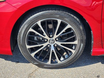 2020 Toyota Camry SE