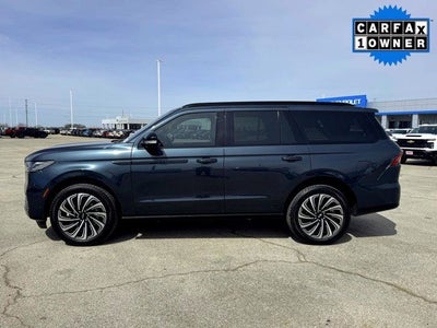 2025 Lincoln Navigator Reserve Jet Appearance