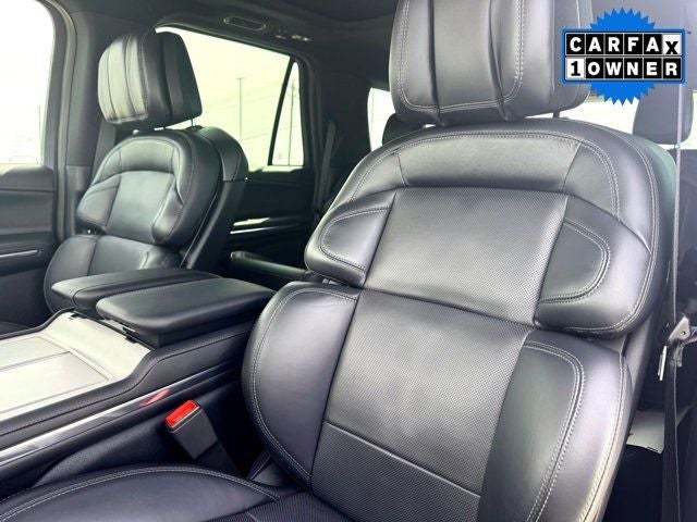 2025 Lincoln Navigator Reserve Jet Appearance