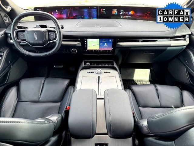 2025 Lincoln Navigator Reserve Jet Appearance