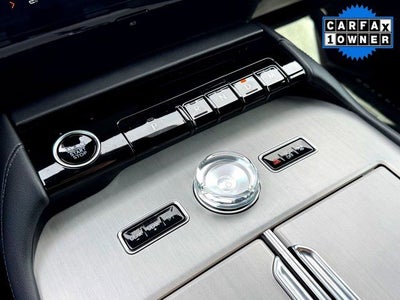 2025 Lincoln Navigator Reserve Jet Appearance