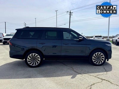 2025 Lincoln Navigator Reserve Jet Appearance