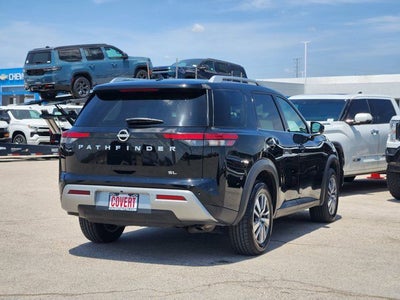 2025 Nissan Pathfinder SL