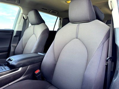 2022 Toyota Highlander LE