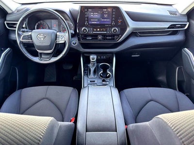 2022 Toyota Highlander LE