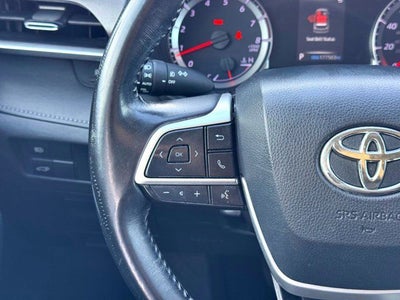 2022 Toyota Highlander LE