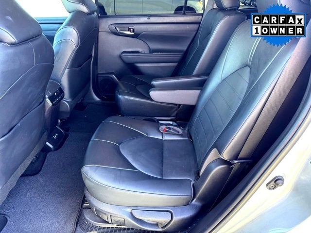 2022 Toyota Highlander Hybrid XLE