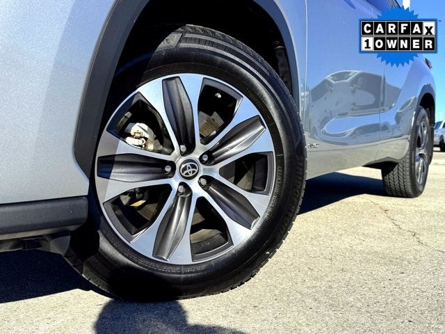2022 Toyota Highlander Hybrid XLE