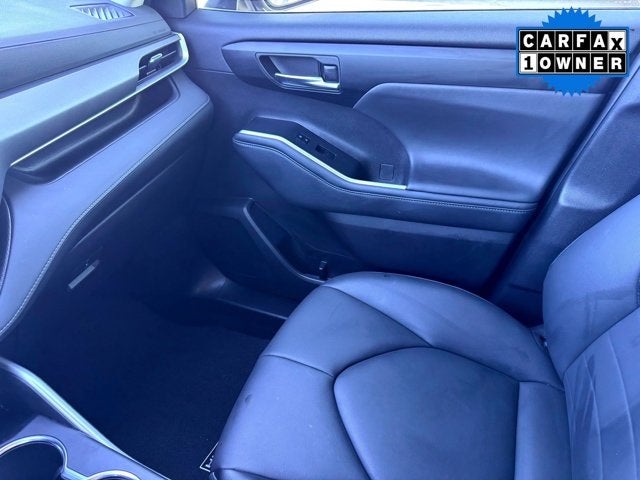 2022 Toyota Highlander Hybrid XLE