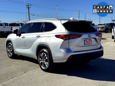 2022 Toyota Highlander Hybrid XLE