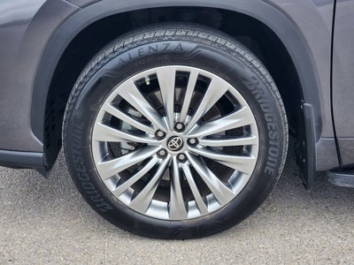 2024 Toyota Highlander Platinum