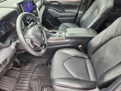2024 Toyota Highlander Platinum