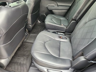 2024 Toyota Highlander Platinum