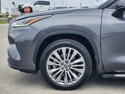 2024 Toyota Highlander Platinum