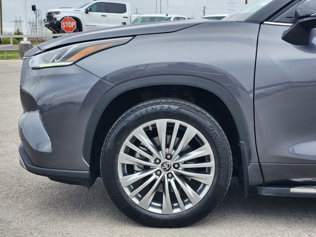 2024 Toyota Highlander Platinum