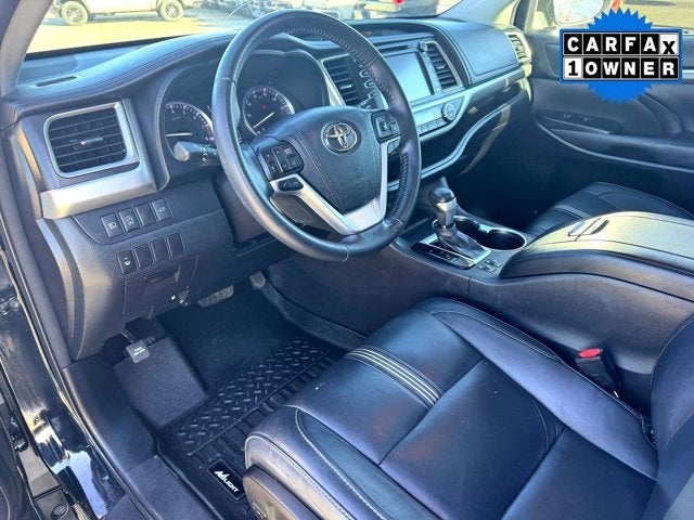 2017 Toyota Highlander SE