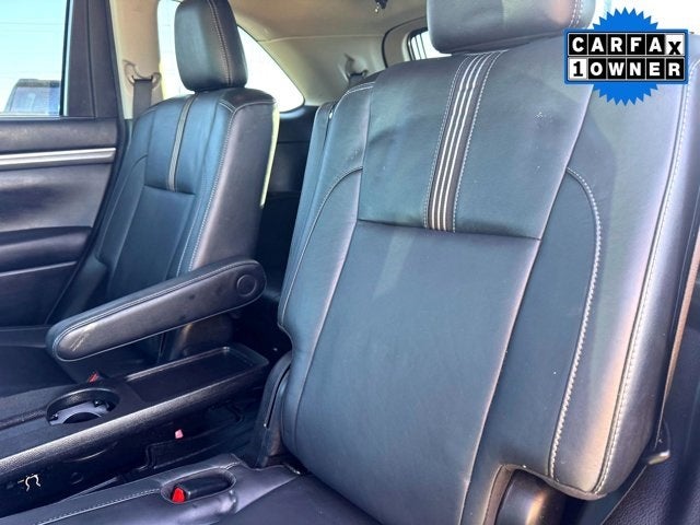 2017 Toyota Highlander SE