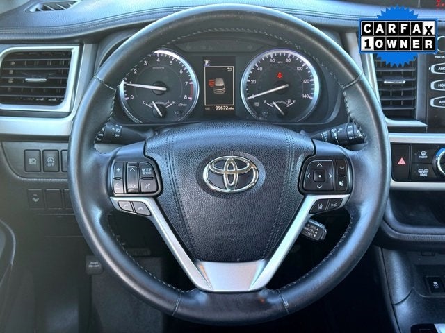 2017 Toyota Highlander SE