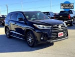 2017 Toyota Highlander SE