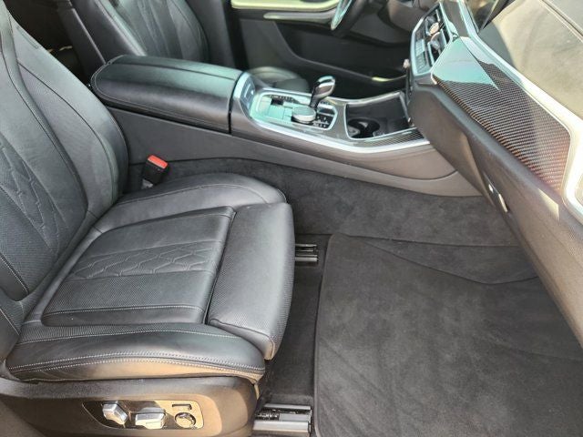 2022 BMW X5 M50i